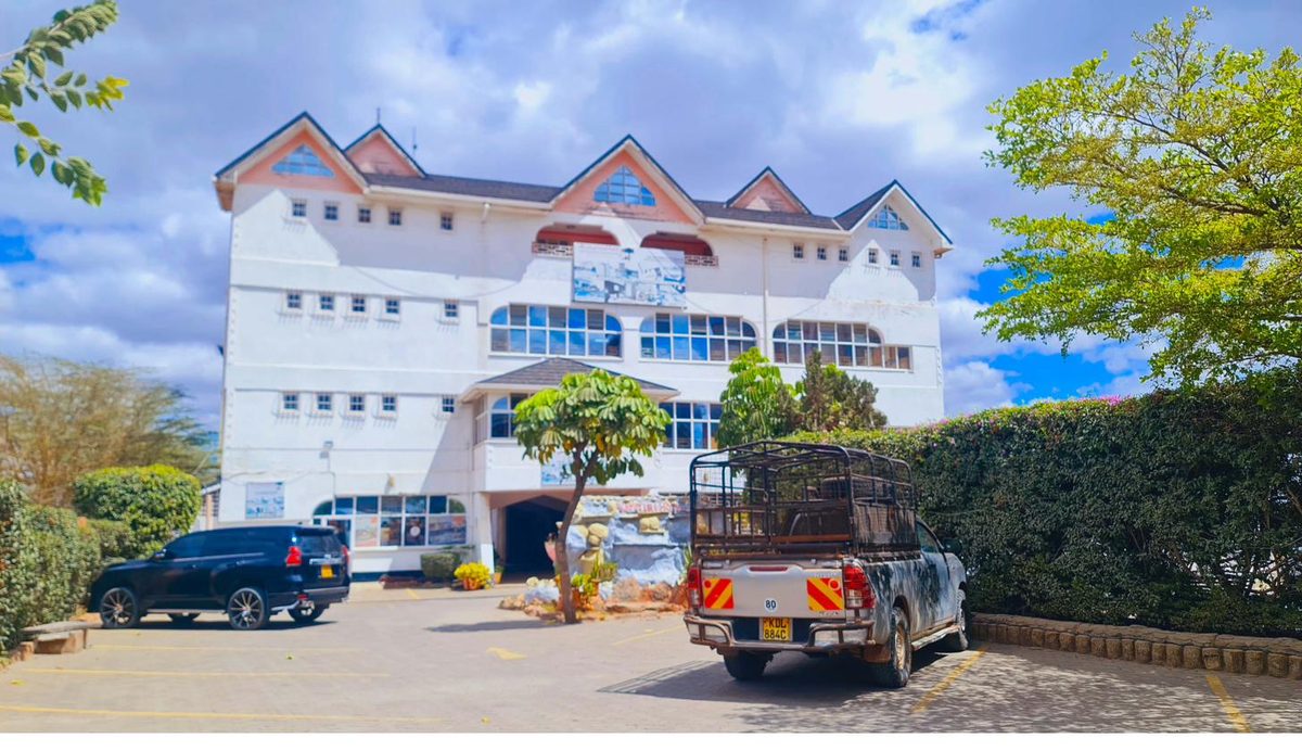 The Kaputiei Safariland Hotel building in Kitengela